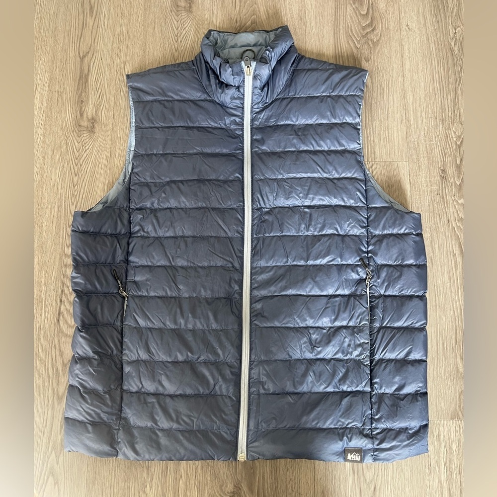 REI men’s down vest